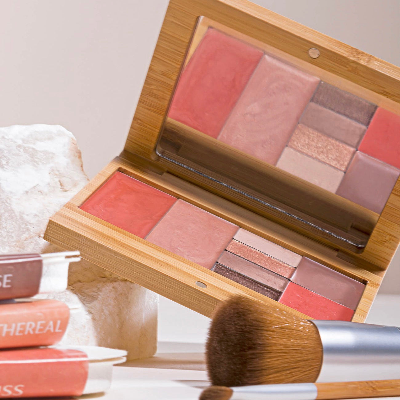 専用　TRAVEL MAKEUP PALETTE ALTITUDE パレット s-l400.jpg